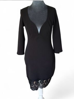 Lulu's Black Textured Fabric Top